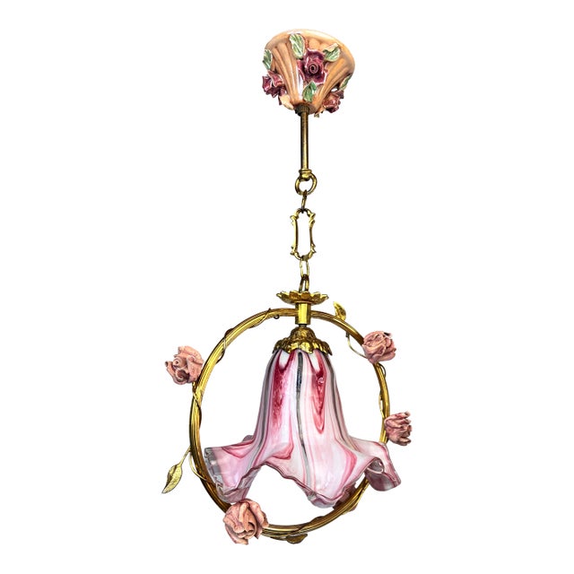 ⁠1970s Vintage Italian Pink Murano Ruffled Glass and Ceramic Rose Chandelier⁠ For Sale