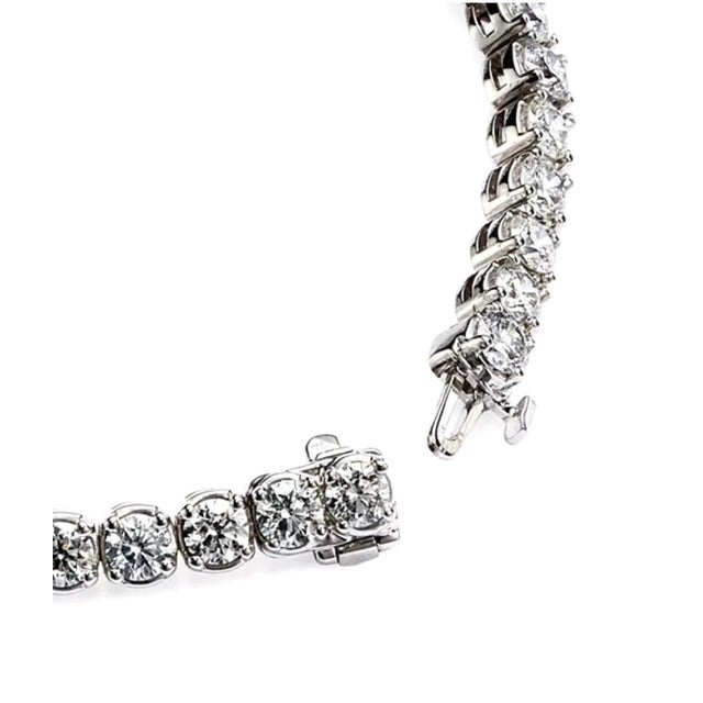 Metal 40 Round Diamond 20 Pointer Each Tennis Bracelet in 14 Karat Gold 8 Carat 7 " For Sale - Image 7 of 8