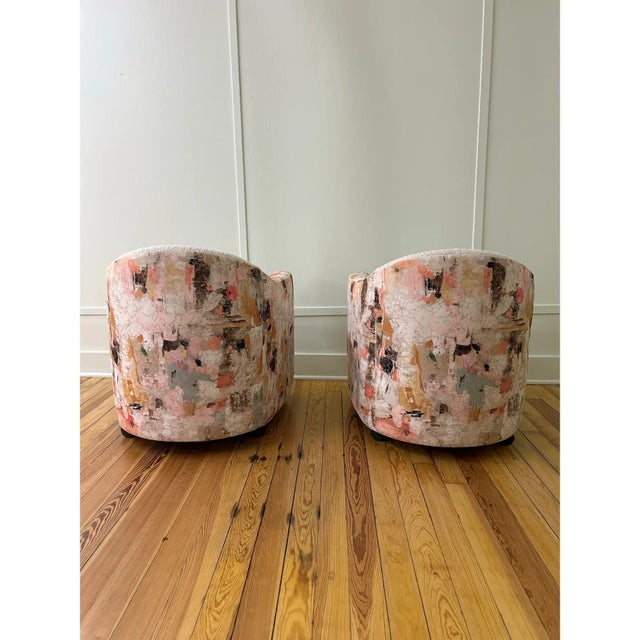 Contemporary Pair of 1990s Attributed Brueton Swivel Chairs, Newly Upholstered in Kravet Chenille & Fabricut Printed Velvet For Sale - Image 3 of 8