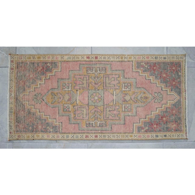 1970s Hand Knotted Door Mat, Entryway Rug, Bath Mat, Kitchen Decor, Small Rug, Turkish Rug - 1′6″ × 3′1″ For Sale - Image 5 of 7