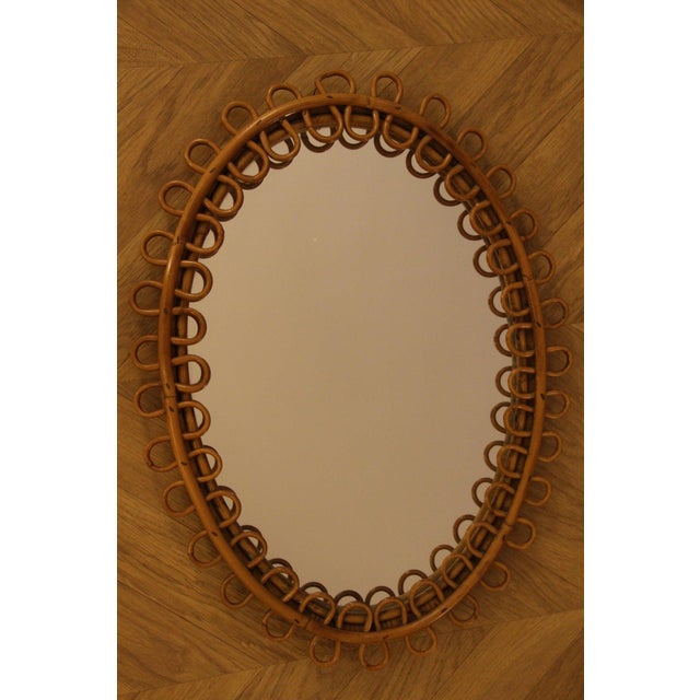 1960s Vintage Oval Honey Rattan and Bamboo Wall Mirror, Italy, 1960s For Sale - Image 5 of 14