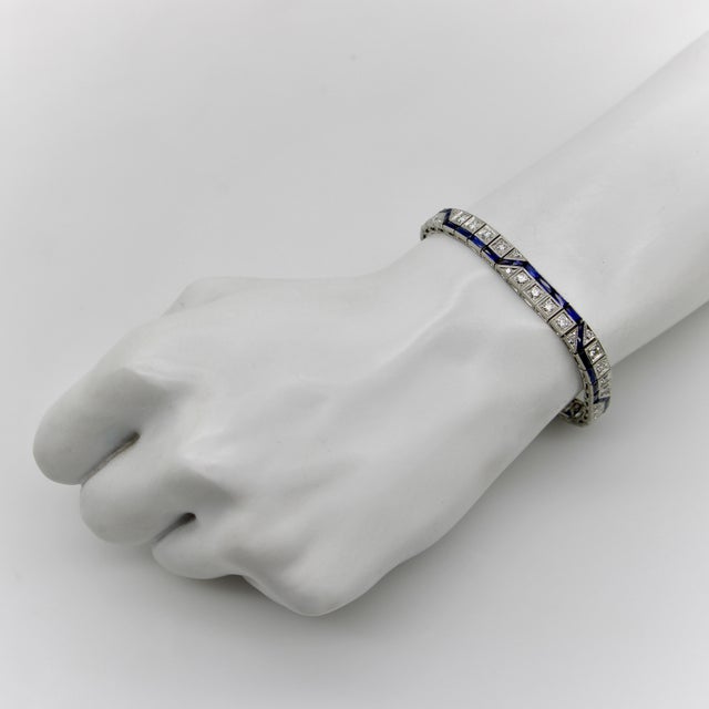 Art Deco Diamond and Sapphire Line Bracelet With Zig-Zag Pattern For Sale - Image 9 of 10