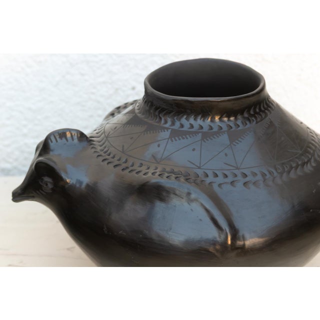 1960s Rare Mata Ortiz Bird Effigy Pot For Sale - Image 5 of 9