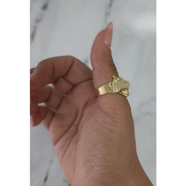 Metal Lion Ring with Diamond Cuts 14k Yellow Gold, Size 6.5 For Sale - Image 7 of 7