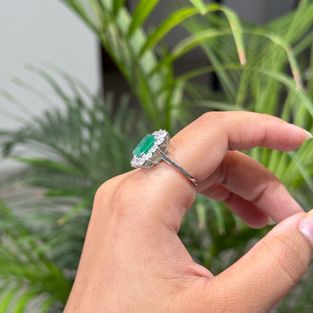 Contemporary Empire Style 4.1ct Big Emerald Diamond 14k White Gold Ring Size 4 For Sale In New York - Image 6 of 18