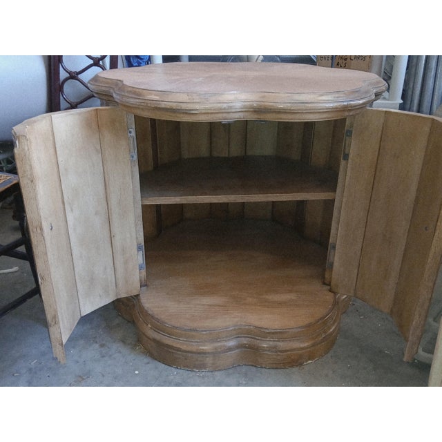 1980s 1980s Henredon Clover Shaped Cabinet Accent Table or Side Table For Sale - Image 5 of 7