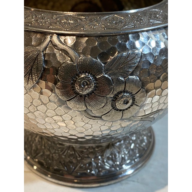 Silver Early 20th Century Meriden Brittania Silverplate Insect Vase For Sale - Image 8 of 9