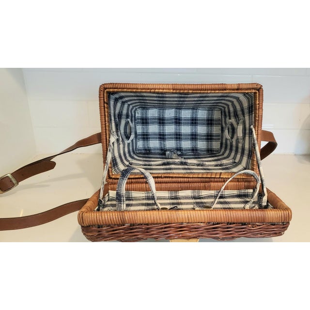 Mid-Century Modern Vintage Rattan Wicker Picnic Basket For Sale - Image 3 of 9