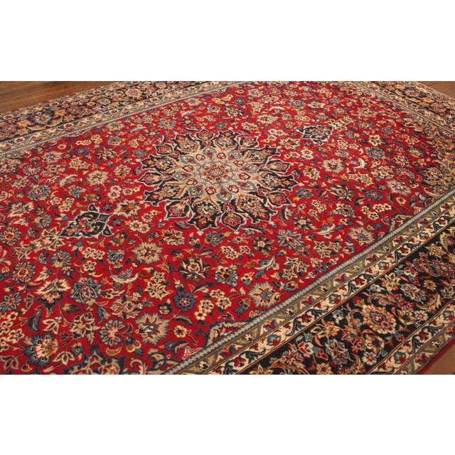 Middle Eastern Rug in Wool For Sale - Image 10 of 11