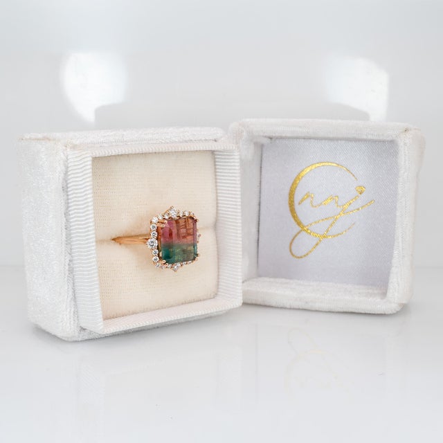 6.1cts Bi-Color Tourmaline Ring With Natural Diamonds Accents: Solid 14k Gold For Sale - Image 4 of 8