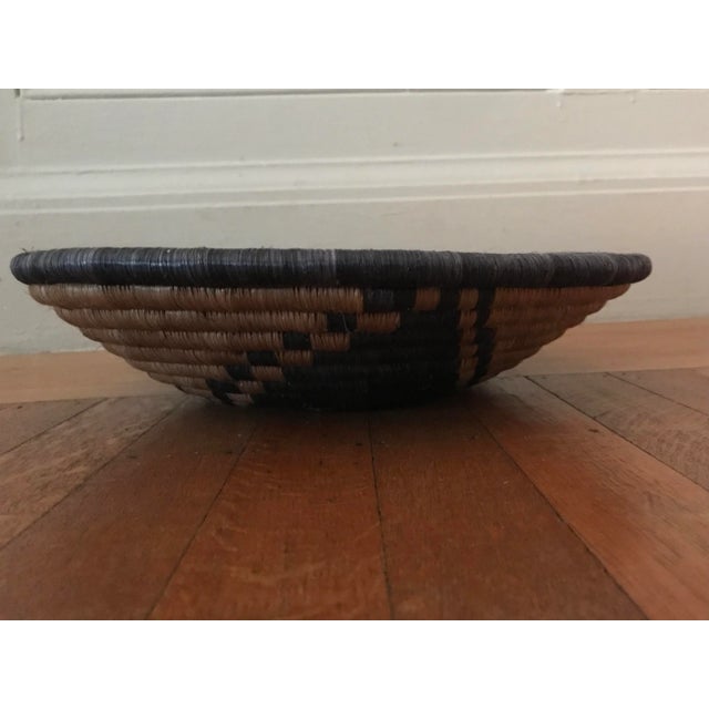 African Hand-Made Round Basket, 12.75 In. Diameter, Natural and Black For Sale - Image 4 of 6