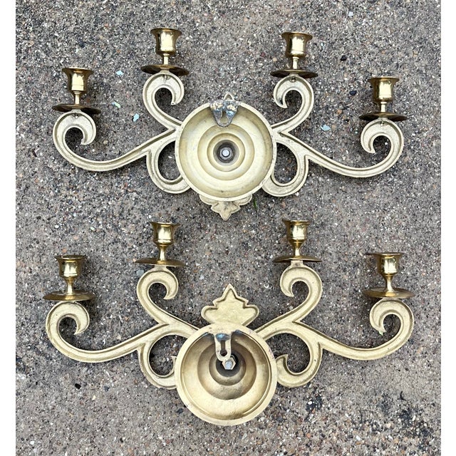 1970s French Fleur-De-Lis Pair of Wall Sconce Mounted Brass 4-Arm Candle Holders For Sale - Image 11 of 12