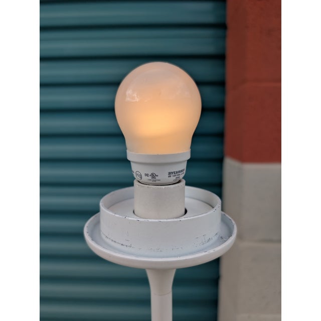 White 1960s Mid Century Modern Mushroom Floor Lamp by Bill Curry for Laurel For Sale - Image 8 of 9