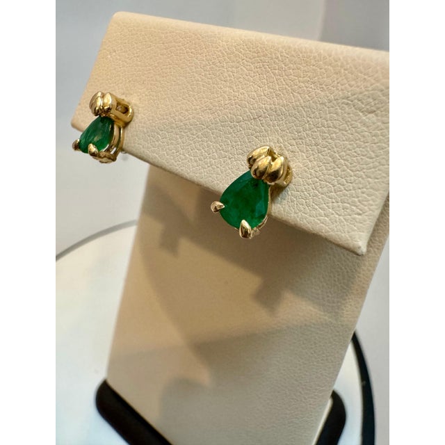 Natural Pear Shape Emerald Post Earrings 14 Karat Yellow Gold For Sale - Image 9 of 18