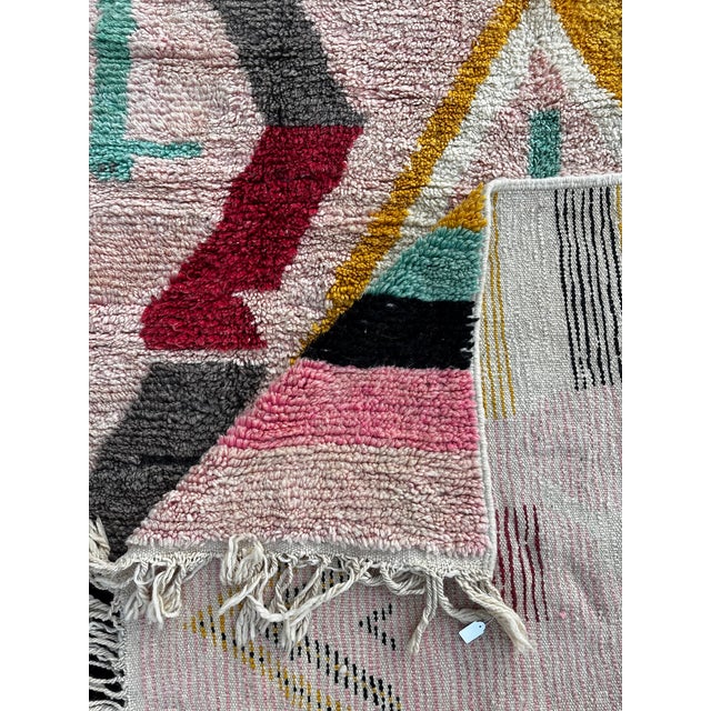 Wool Rug with Abstract Graphic Design, 1990 For Sale - Image 9 of 10