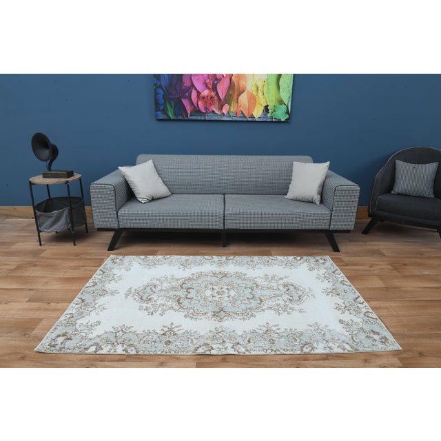 Cream 1970s Vintage Handmade Wool Cotton Turkish Cream Area Rug For Sale - Image 8 of 11