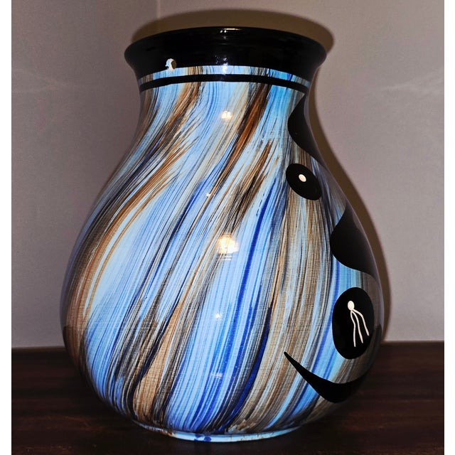 1971 Mapaw Hand‑Painted Southwestern Studio Pottery Vase – Arizona Artisan Work For Sale - Image 4 of 10