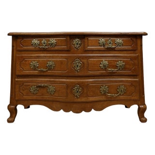 Louis XV Curved Chest of Drawers in Walnut and Gilt Bronze, 18th Century For Sale