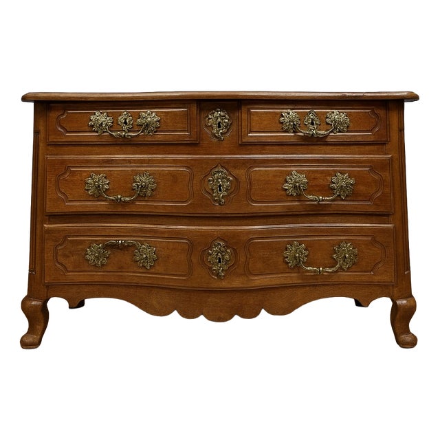 Louis XV Curved Chest of Drawers in Walnut and Gilt Bronze, 18th Century For Sale