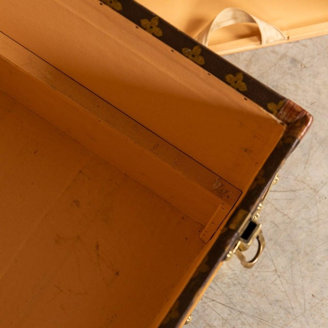 20th Century Courier Trunk in Monogram Canvas from Louis Vuitton, France, 1930 For Sale - Image 9 of 18
