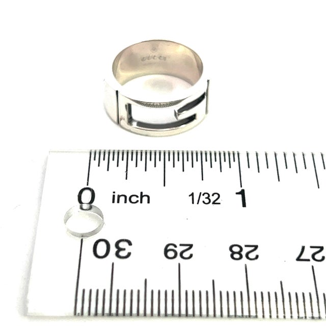 Silver 1990s Gucci Estate Ring Size 5.5 Sterling Silver Height, Size 5.5 For Sale - Image 8 of 10