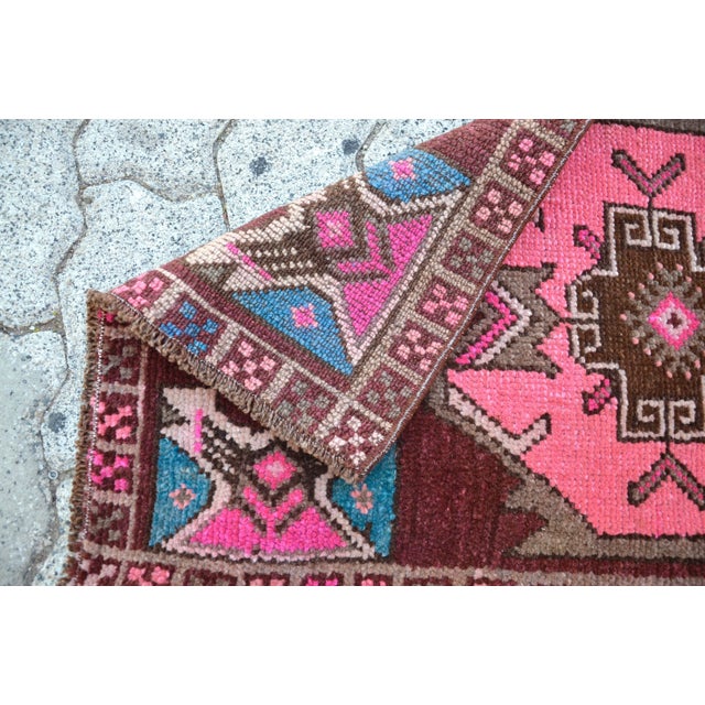 1960s Vintage Hand Knotted Oushak Wool Rug For Sale - Image 5 of 6