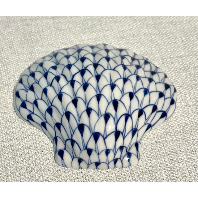 White MCM Coastal Assortment of Porcelain Andrea by Sadek Fishnet Figurines -a Seven Piece Set For Sale - Image 8 of 10