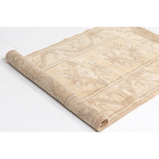 Turkish Mid 20th Century Low Pile Wool Carpet for Neutral Interiors For Sale - Image 3 of 10