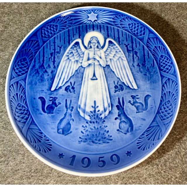 1950s 1950s Royal Copenhagen (Denmark) Blue & White Annual Christmas Plates- Set of 2 For Sale - Image 5 of 8