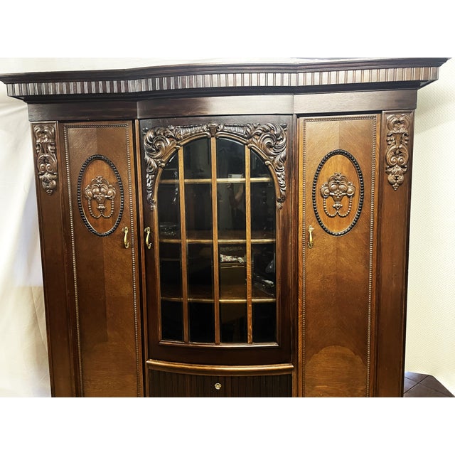 Monumental Study Bookcase with Beveled Crystal Glass Panes, Germany, 1910 For Sale - Image 3 of 18