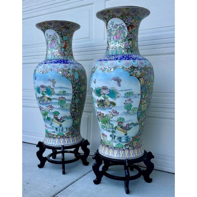1930s Pair of Monumental Chinese Famille Rose Canton Gold Gilt Palace Vases For Sale - Image 13 of 18