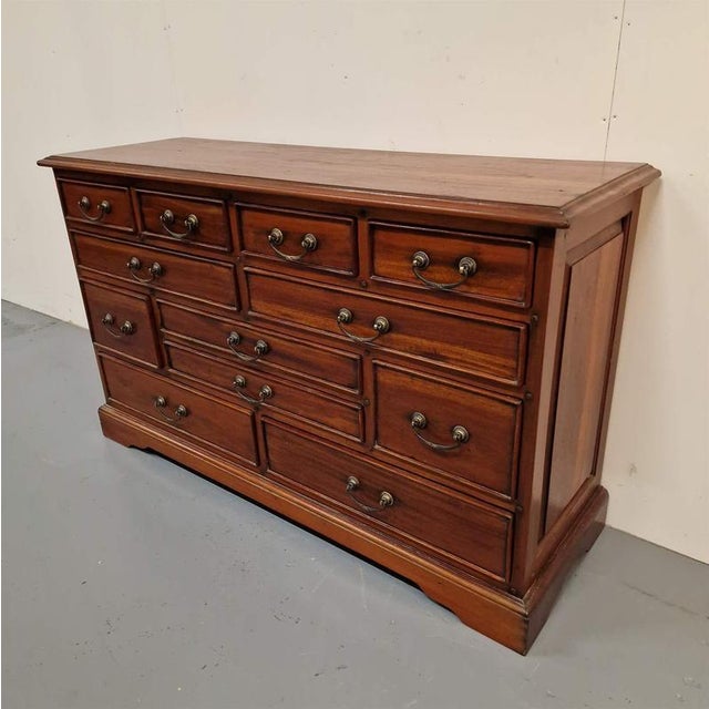 Chest of Drawers in Mahogany For Sale - Image 4 of 8