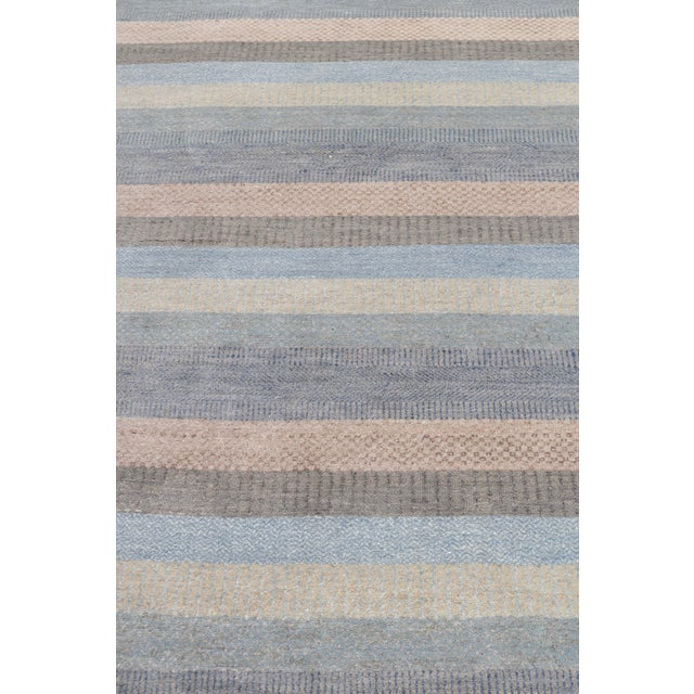 4' x 6' Savannah Hand Knotted Modern Light Blue,Gray Wool & Silk Rug For Sale - Image 13 of 18