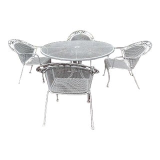 1960s Vintage Meadowcraft Table with 4 Barrel Back Armchairs Patio Set - 5 Pieces For Sale