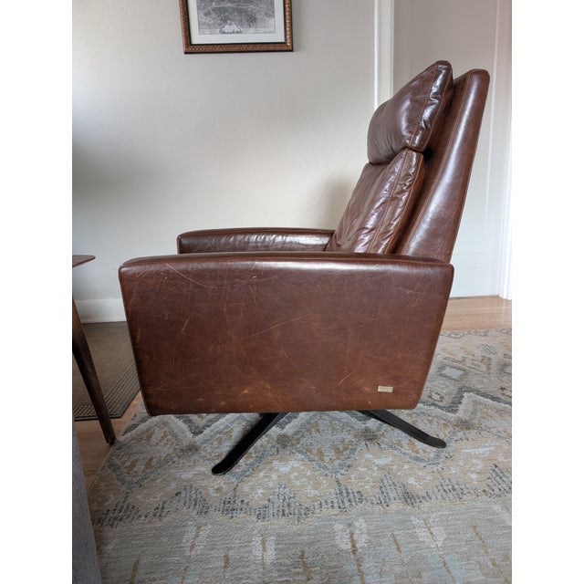 Set of 2 American Leather Recliners For Sale - Image 10 of 13