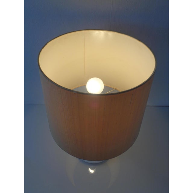 1970s Plaza Opal Glass Table Lamp from Hsin-Lung Lin for Holmegaard Glasværk, Sweden, 1970s For Sale - Image 5 of 18