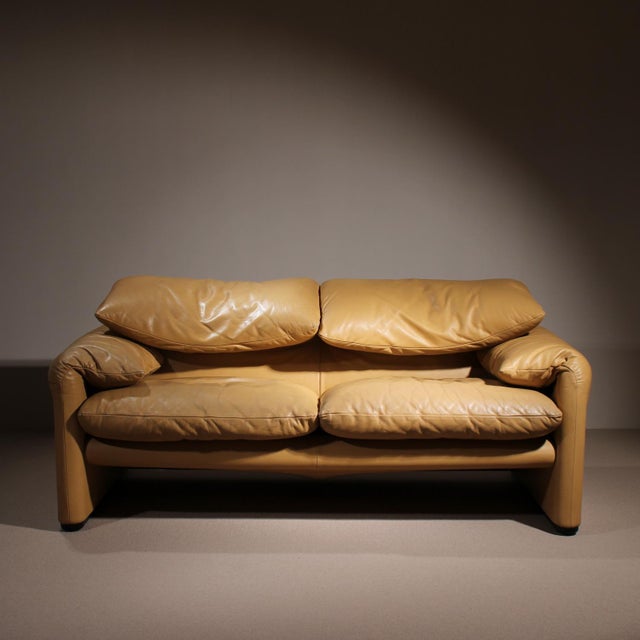 Leather Sofa Maralunga by Vico Magistretti for Cassina, Italy, 1973, in Good conditions. Designed 1970 to 1979 This piece...