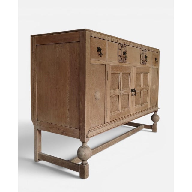 English Antique Natural Tiger Oak Sideboard For Sale - Image 3 of 9