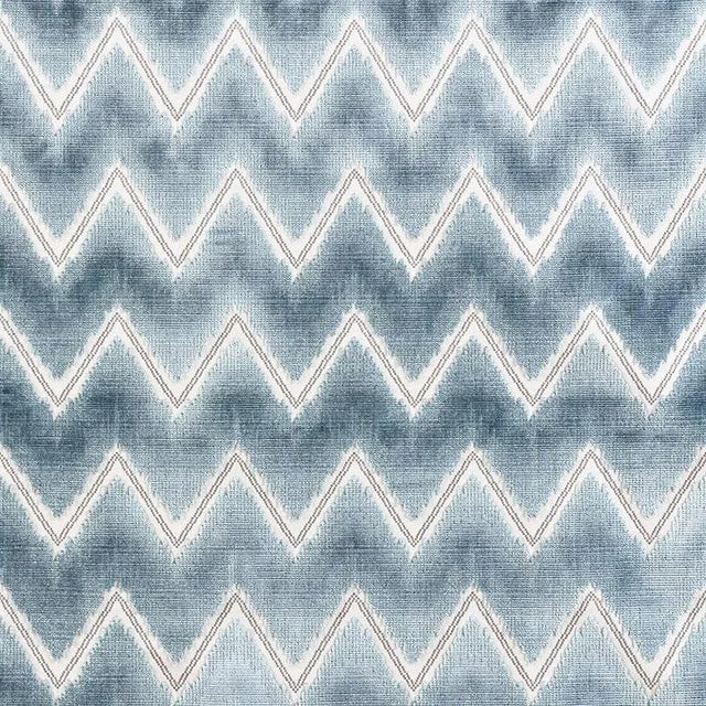 A fabulous combination of plush ombre and delicate accent stripes, this luxe chevron has a dynamic presence. Sophisticated...