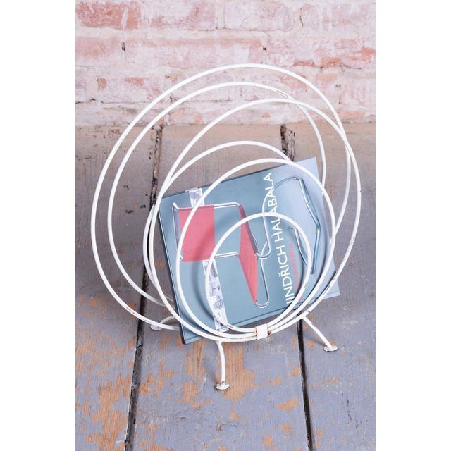 1960s Mid-Century Modern Magazine Rack in Painted Metal, Czech, 1960s For Sale - Image 5 of 6