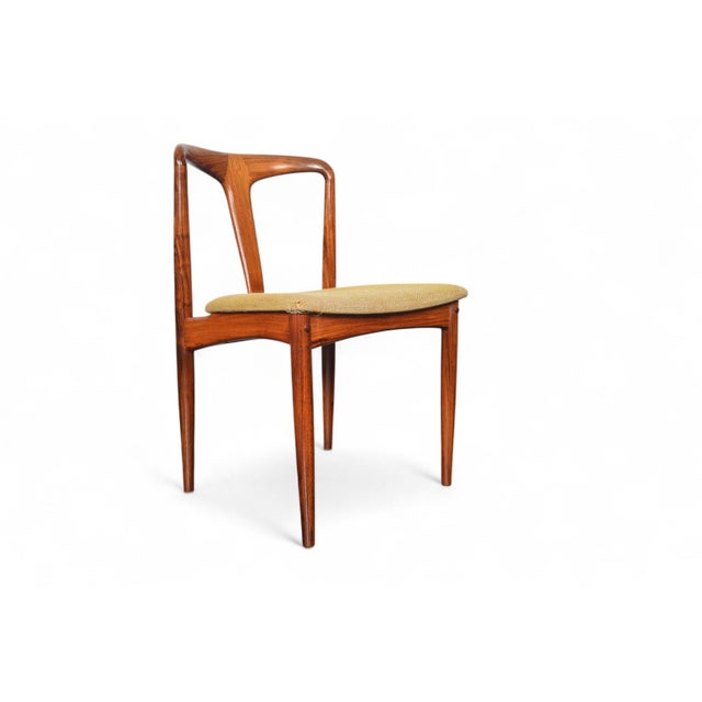 Mid 20th Century Set of Four "Juliane" Dining Chairs in Rosewood by Johannes Andersen For Sale - Image 11 of 12
