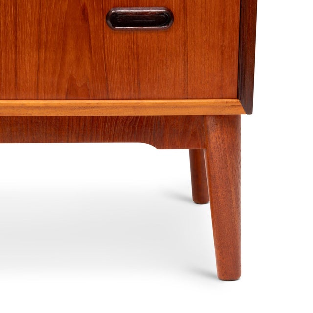 Vintage Danish Mid-Century Teak Seven-Drawer Tallboy Dresser 1960s For Sale In San Francisco - Image 6 of 7