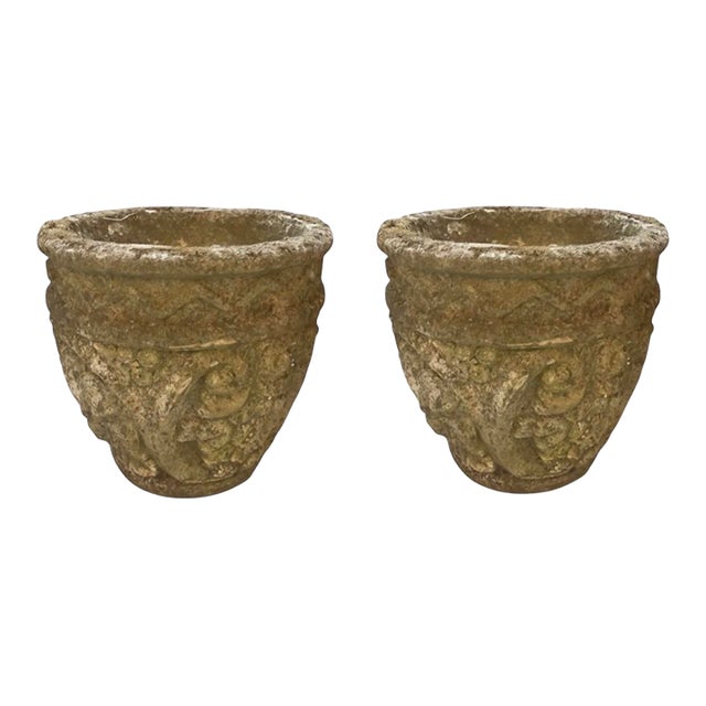 1980s Pair of Rustic Weathered Cast Stone Garden Planters For Sale