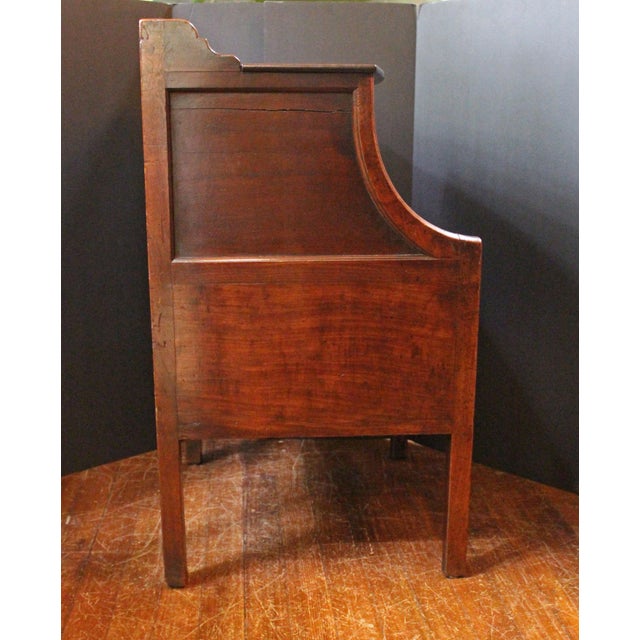 Late 18th Century Georgian Bedside Table Commode For Sale In Raleigh - Image 6 of 9