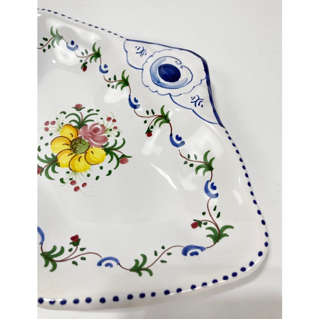 Vintage Spanish Ceramic Hand-Painted Floral Motif Dish For Sale In Kansas City - Image 6 of 7