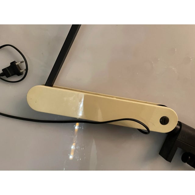 1970s Mid-Century Table Lamp from Guzzini For Sale - Image 5 of 6