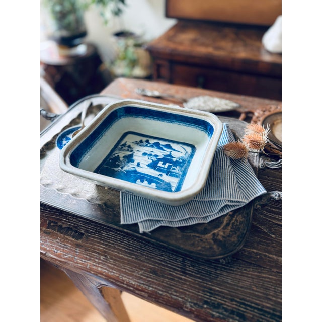 Chinoiserie Antique Chinese Blue & White Export Porcelain Serving Dish | Pagoda Landscape 19th Century For Sale - Image 3 of 12