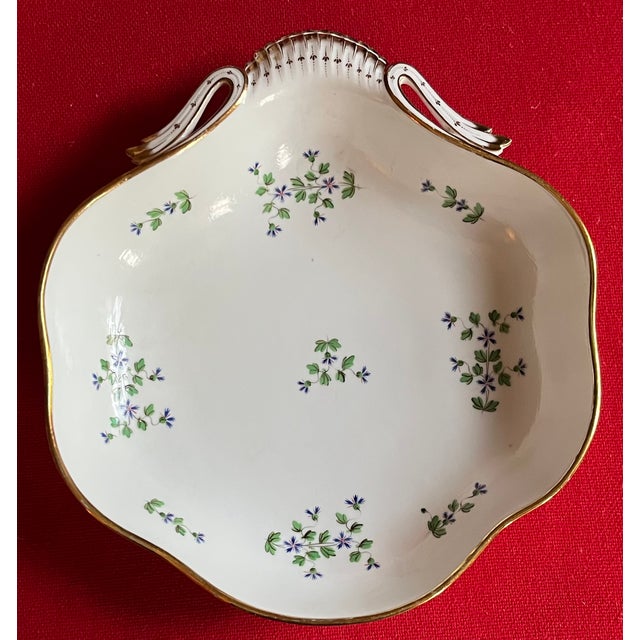 Old 18th C. Paris Porcelain Dihl Et Guerhard Sprig Cornflower Shell Shape Serving Dishes 1790 - 1800 - A Pair For Sale - Image 11 of 15