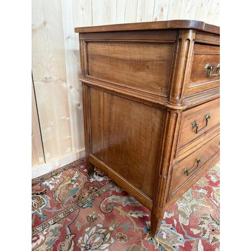 Louis XVI Chest of Drawers in Walnut For Sale - Image 6 of 10