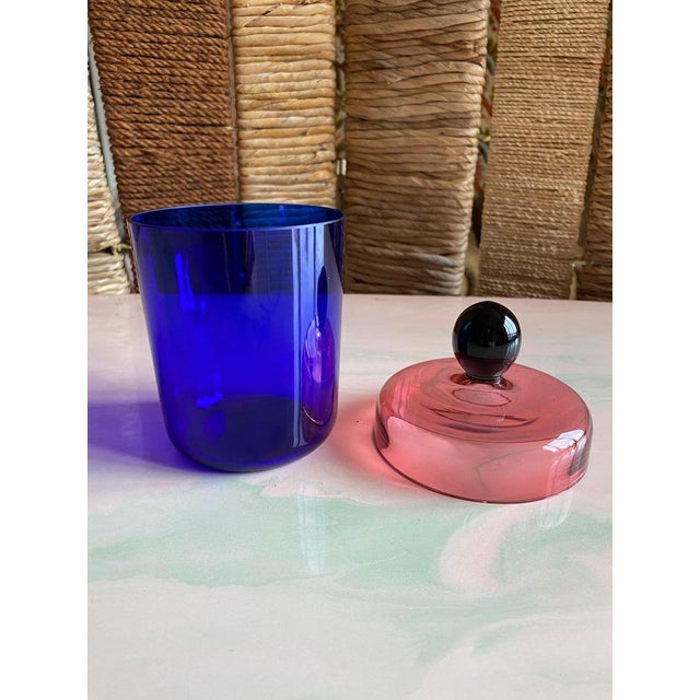 Handmade Blue, Pink and Black Glass Lidded Jar by Erik Höglund for Nordiska Kompaniet, 1992 For Sale - Image 6 of 14